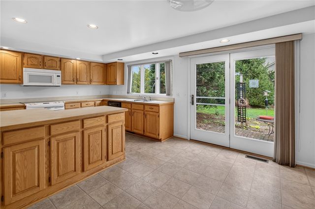 55 Canterbury, Penfield, NY 14450