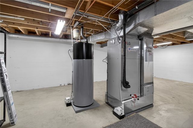 55 Canterbury, Penfield, NY 14450