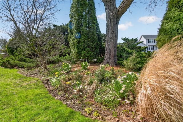 55 Canterbury, Penfield, NY 14450