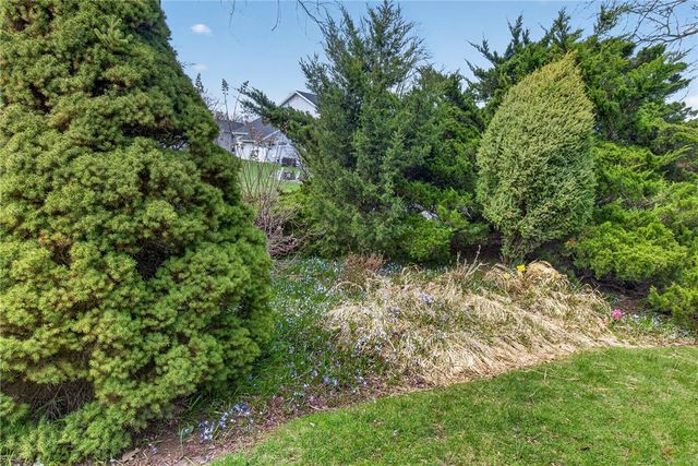 55 Canterbury, Penfield, NY 14450