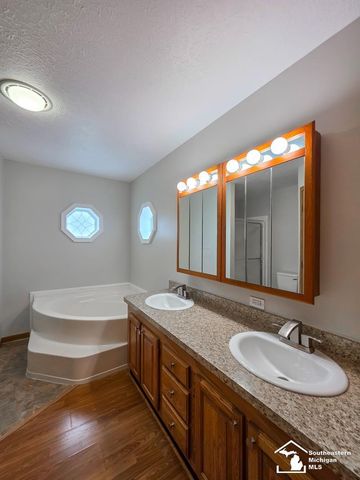 4381 Second Street, Newport, MI 48166