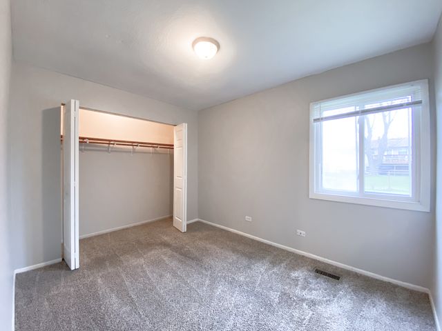 17110 Apple Tree Drive, Country Club Hills, IL 60478