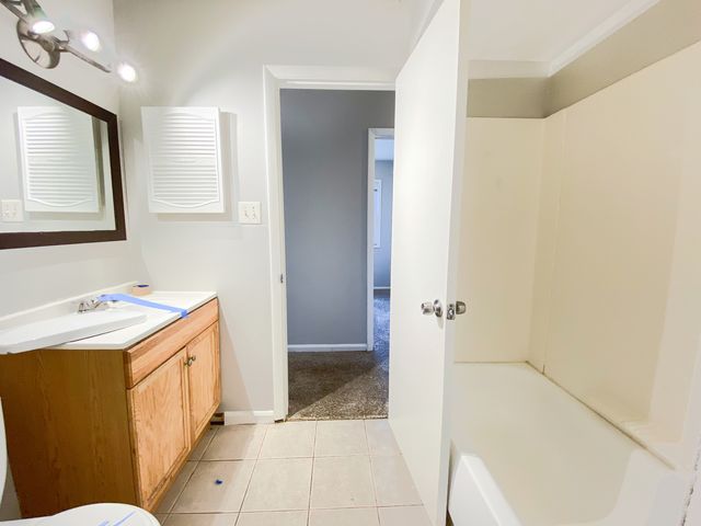 17110 Apple Tree Drive, Country Club Hills, IL 60478