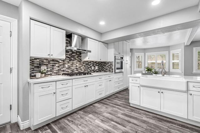 1885 N Frankwood Avenue, Reedley, CA 93654