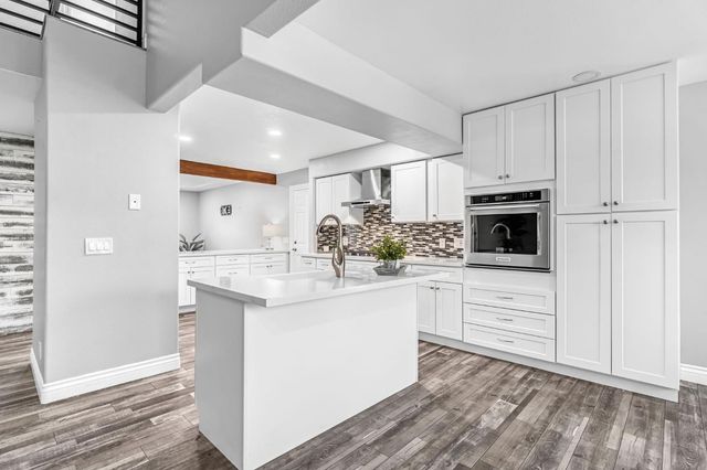 1885 N Frankwood Avenue, Reedley, CA 93654