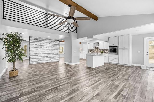 1885 N Frankwood Avenue, Reedley, CA 93654