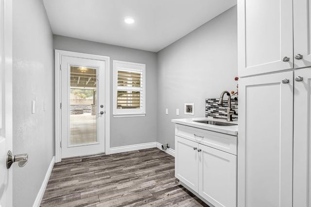 1885 N Frankwood Avenue, Reedley, CA 93654