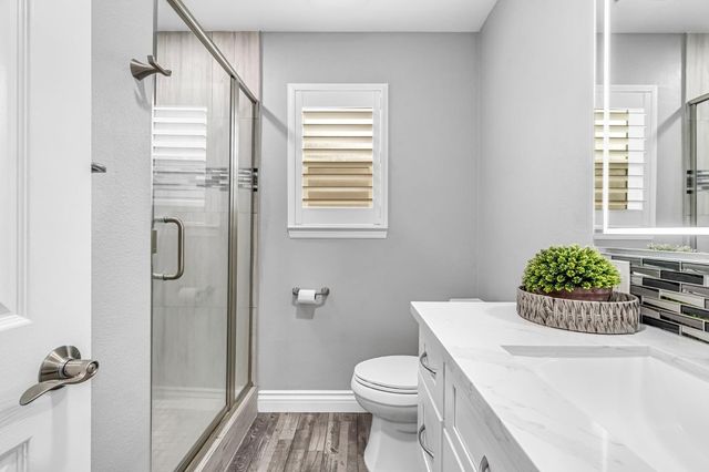 1885 N Frankwood Avenue, Reedley, CA 93654