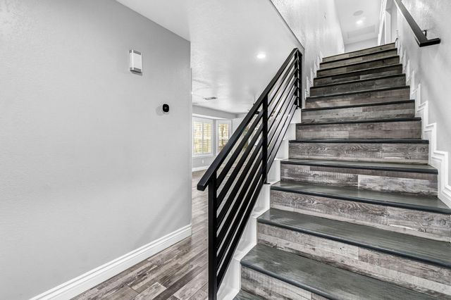 1885 N Frankwood Avenue, Reedley, CA 93654