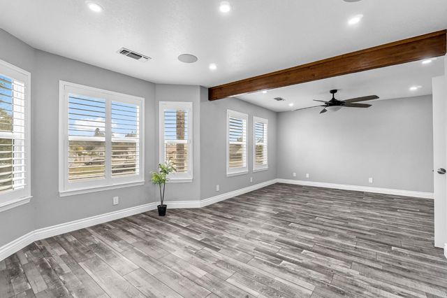 1885 N Frankwood Avenue, Reedley, CA 93654