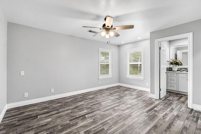 1885 N Frankwood Avenue, Reedley, CA 93654