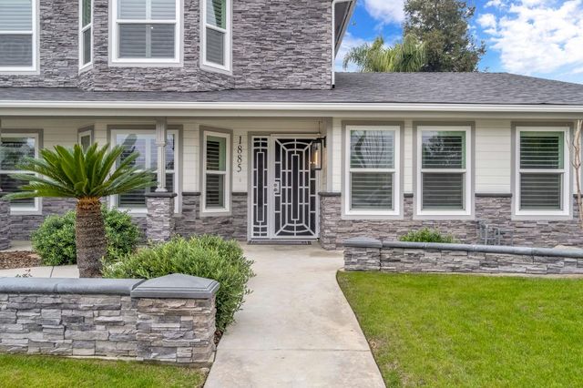 1885 N Frankwood Avenue, Reedley, CA 93654