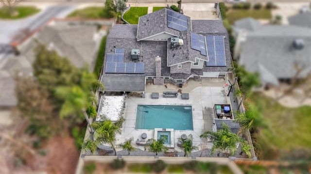 1885 N Frankwood Avenue, Reedley, CA 93654