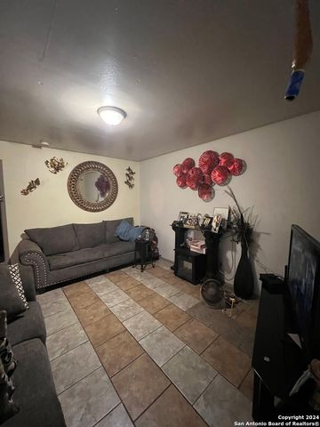 710 E Southcross Blvd, San Antonio, TX 78214