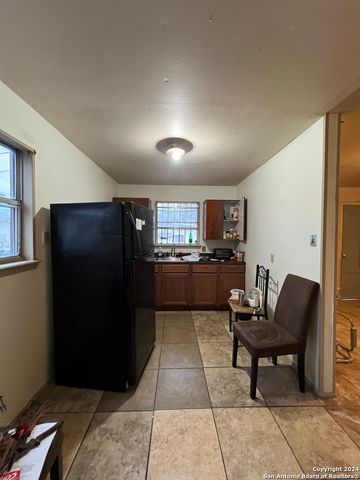 710 E Southcross Blvd, San Antonio, TX 78214