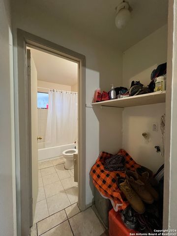 710 E Southcross Blvd, San Antonio, TX 78214