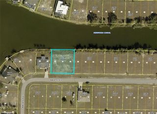 1721 NW 8th TER, Cape Coral, FL 33993