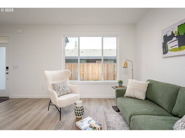 8353 N Newman St, Portland, OR 97203