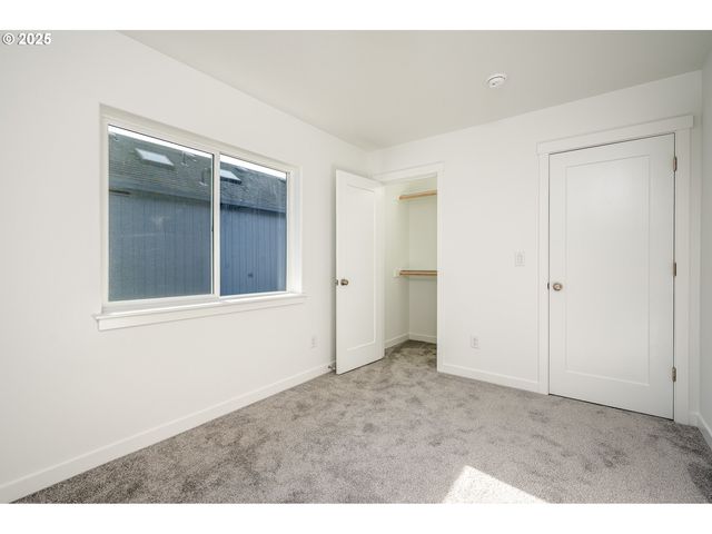 8353 N Newman St, Portland, OR 97203