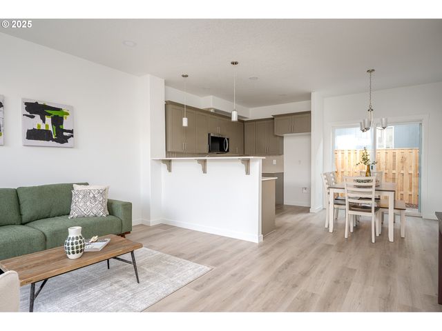 8353 N Newman St, Portland, OR 97203