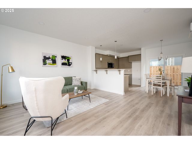 8353 N Newman St, Portland, OR 97203