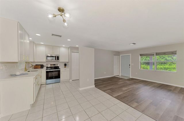 166 CHATHAM STREET NW, Port Charlotte, FL 33952