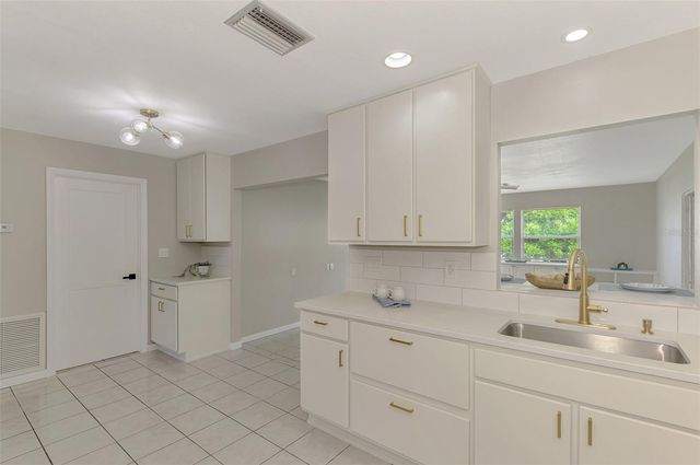 166 CHATHAM STREET NW, Port Charlotte, FL 33952