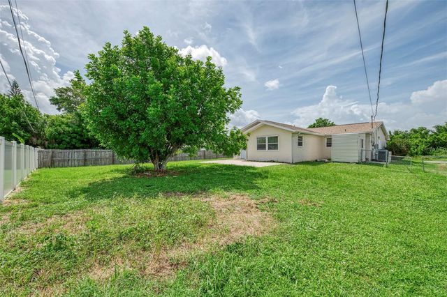 166 CHATHAM STREET NW, Port Charlotte, FL 33952
