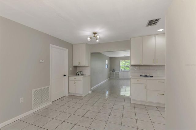 166 CHATHAM STREET NW, Port Charlotte, FL 33952