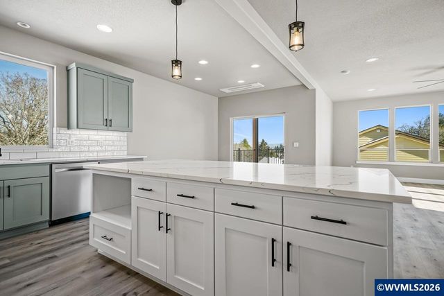 3282 Felton St S, Salem, OR 97302