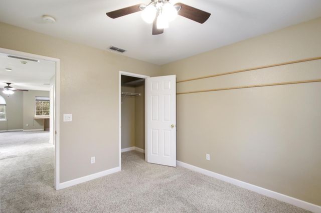 609 Granada Pass Dr, Roseville, CA 95678