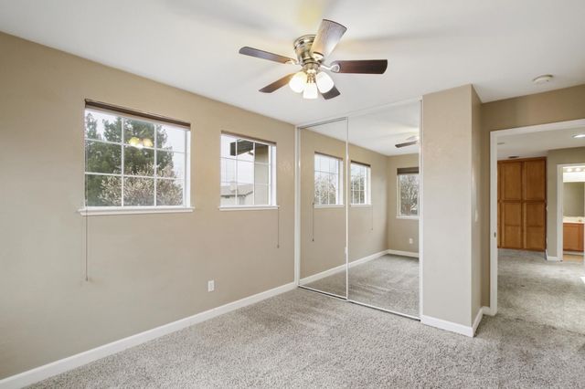 609 Granada Pass Dr, Roseville, CA 95678