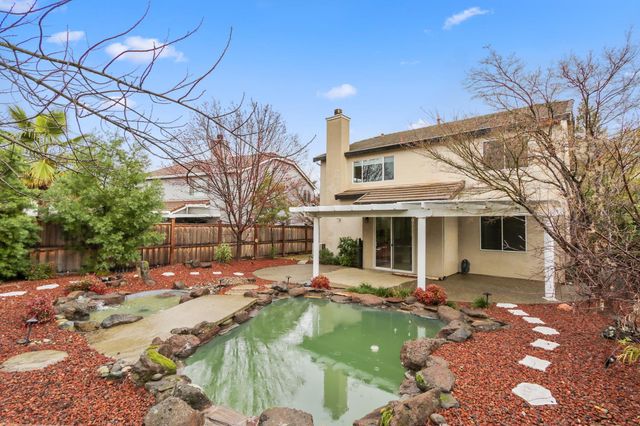 609 Granada Pass Dr, Roseville, CA 95678