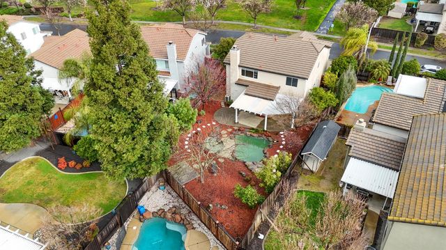 609 Granada Pass Dr, Roseville, CA 95678