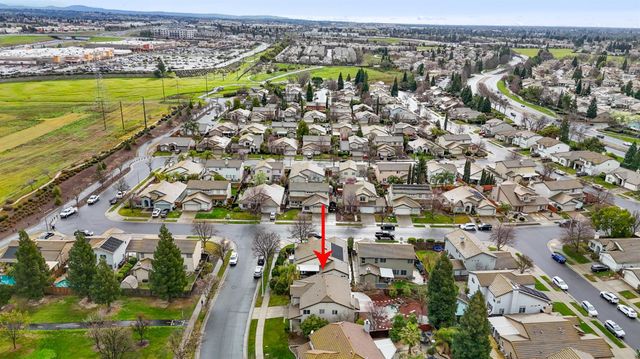 609 Granada Pass Dr, Roseville, CA 95678