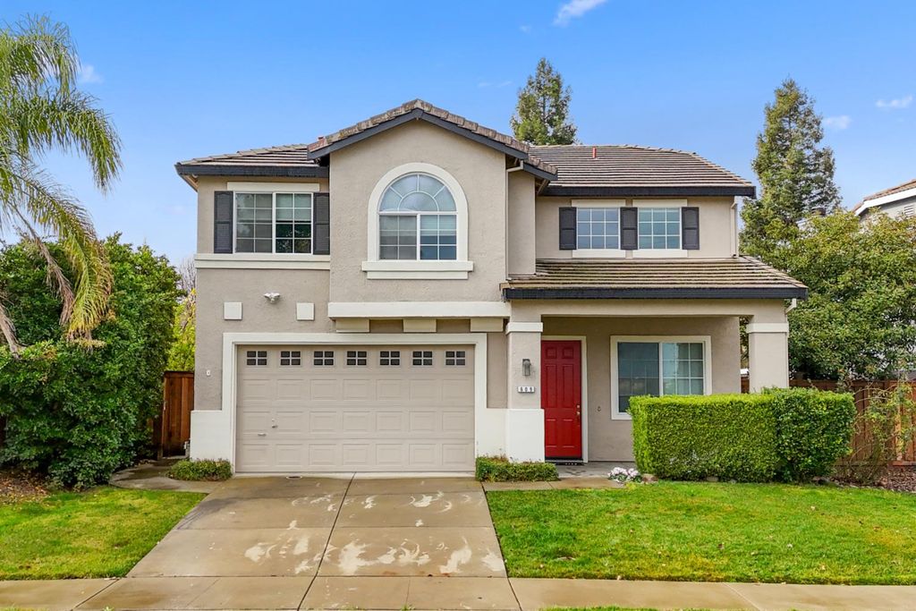 609 Granada Pass Dr, Roseville, CA 95678