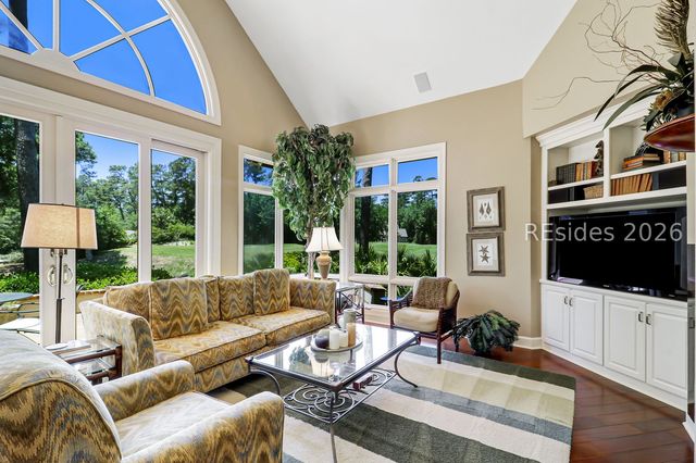 6 Davant Ct, Hilton Head Island, SC 29928