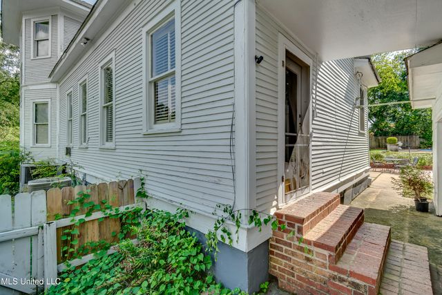 115 Railroad Avenue, Terry, MS 39170