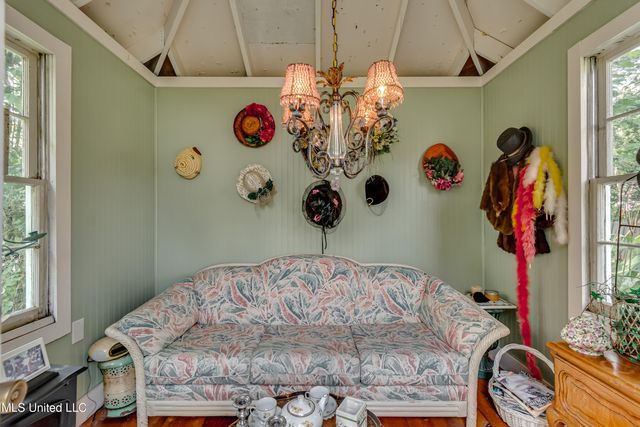 115 Railroad Avenue, Terry, MS 39170