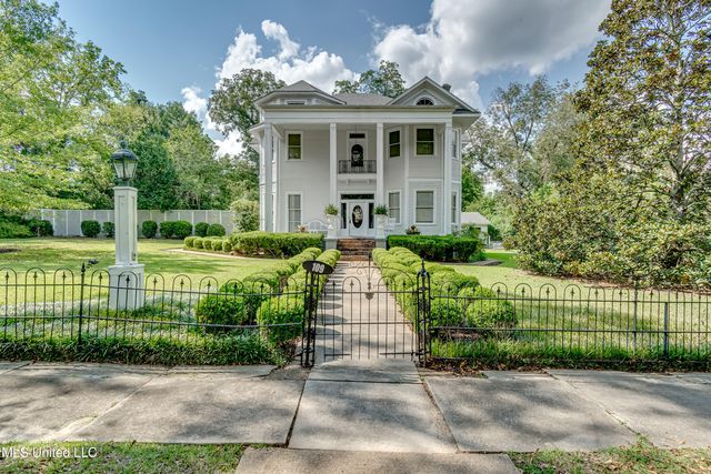 115 Railroad Avenue, Terry, MS 39170