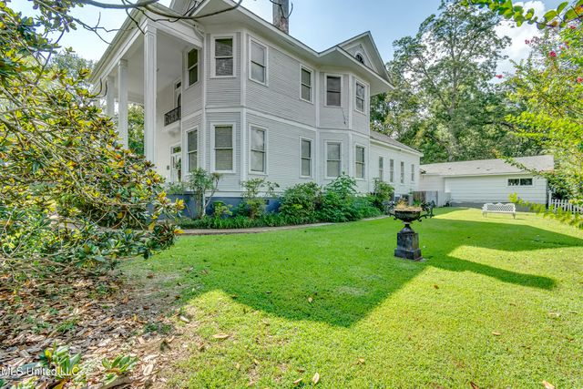 115 Railroad Avenue, Terry, MS 39170