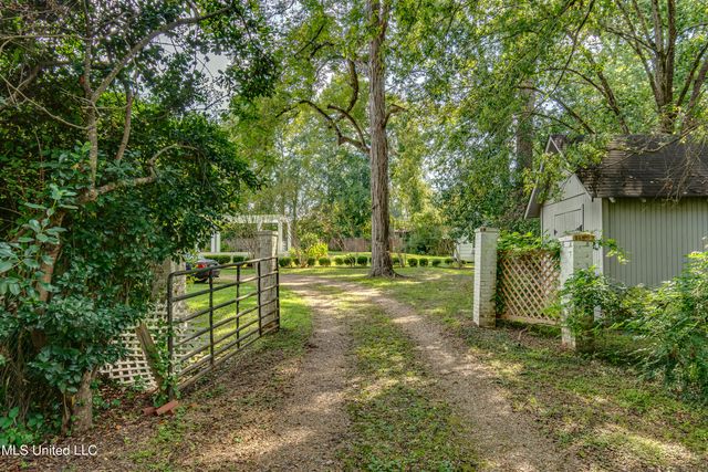 115 Railroad Avenue, Terry, MS 39170
