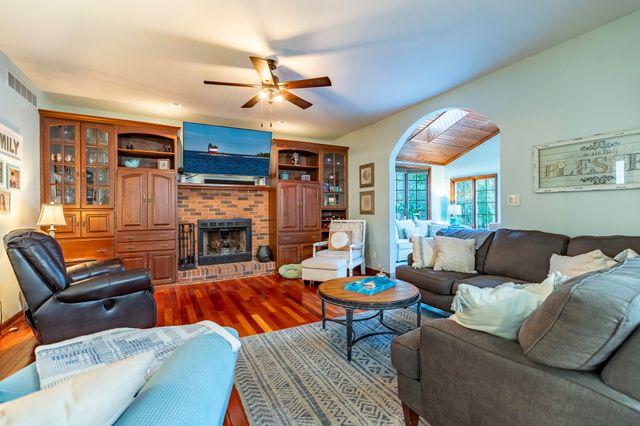 236 N Elgin Street, Griffith, IN 46319