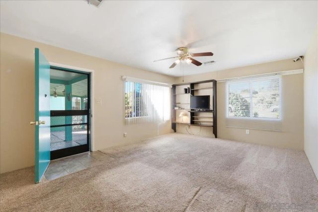 214 Summit Ave, Fallbrook, CA 92028