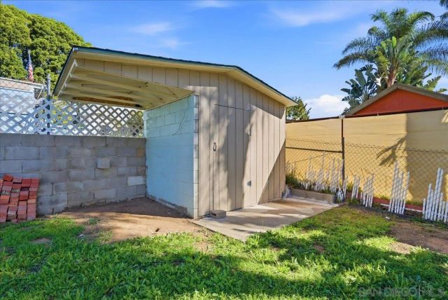 214 Summit Ave, Fallbrook, CA 92028