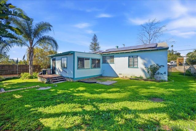 214 Summit Ave, Fallbrook, CA 92028
