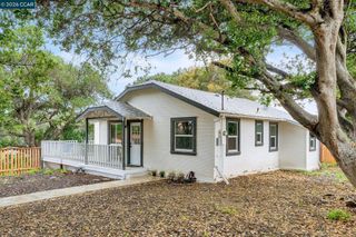 2699 Vale Rd, San Pablo, CA 94806