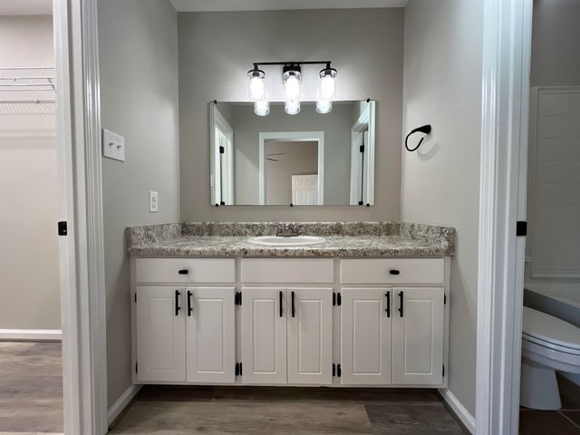 10 Village West Ct, Spartanburg, SC 29301