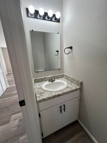 10 Village West Ct, Spartanburg, SC 29301