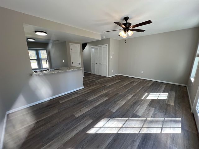 10 Village West Ct, Spartanburg, SC 29301